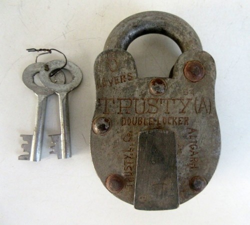 Ancien rare cadenas - rare, trusty